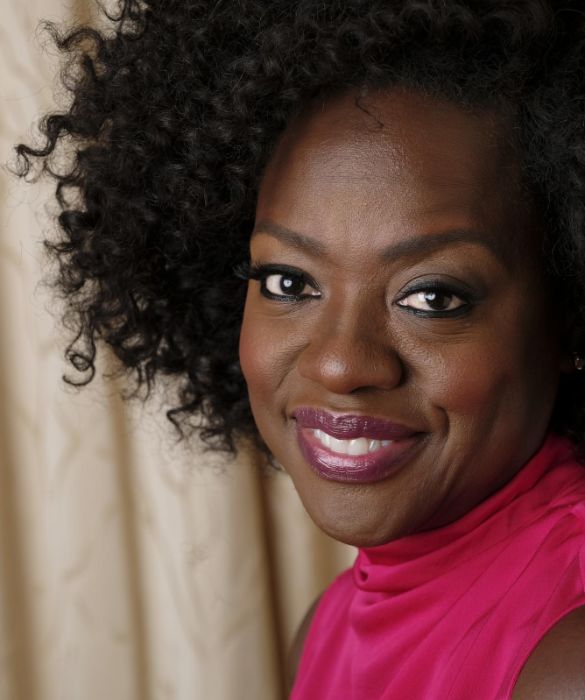 Chiude la top 10 Viola Davis, che per la prima volta entra a far parte della classifica grazie ai suoi profitti dati dal ruolo di Annalise Keating nella serie How To Get Away with Murder, una donna forte nel proprio lavoro, un vero e proprio caterpillar che non si ferma davanti a nulla. Il suo guadagno? 15,5 milioni di dollari.