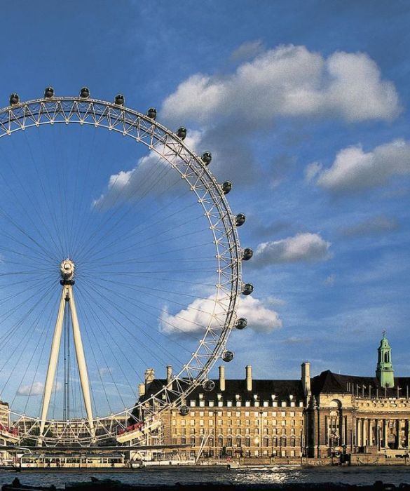 Anche Londra è una delle città tradizionalmente vegetariane per eccellenza, è un po' la New York europea. Dai locali di lusso ai negozietti d'asporto di Camden Town, a Londra ce n'è davvero per tutti i gusti e per tutte le tasche.