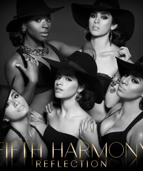 Concludiamo la gallery spostandoci negli USA con le Fifth Harmony, la band americana che dopo essersi classificata terza nel talent X Factor ha avuto un successo straordinario. Al termine della seconda edizione del programma hanno firmato un contratto con la Syco Music, di proprietà di Simon Cowell, e con la Epic Records e il loro EP, Better Together, riesce ad arrivare nella Top 10 della Billboard 200. Nel 2015 il primo album intitolato Reflection che riceverà anche la certificazione Oro assegnata dalla RIAA. Il secondo album, nel 2016, riscuoterà grande successo e decreterà la nascita del loro primo tour mondiale. Nel 2018, attraverso un annuncio sui loro social, comunicano ai fans la loro decisione: prendersi una pausa a tempo indeterminato dopo sei anni di attività per dedicarsi alle loro carriere da soliste. 