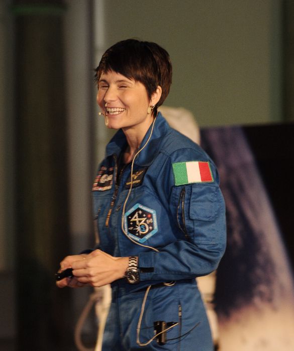 La fantasia vola in alto, soprattutto per le astronaute! L’Astromamma Samantha Cristoforetti ha dato alla luce la sua prima bimba, Kelsey Amal.