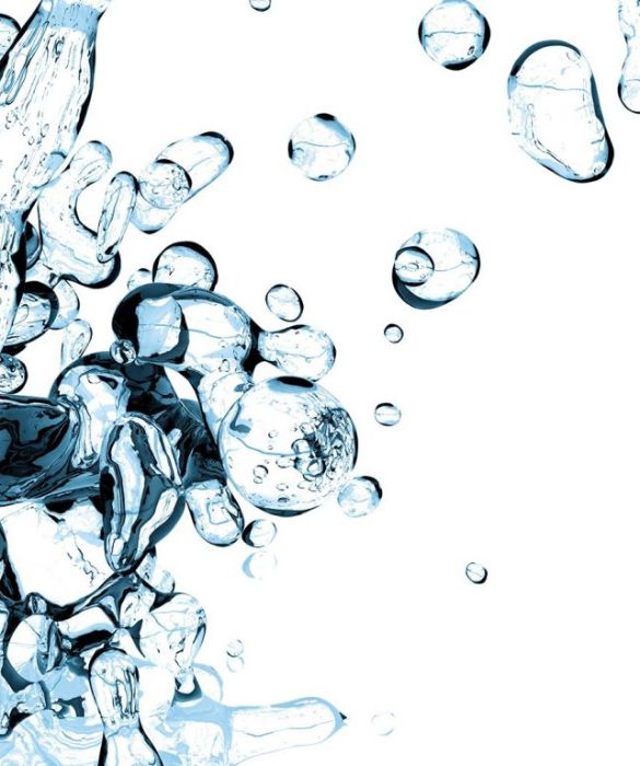 Invece di bere acqua fredda e bevande gelate preferite una tisana calda: ce ne sono molte in grado di aiutare a controllare i disagi fisici provocati dalle mestruazioni.