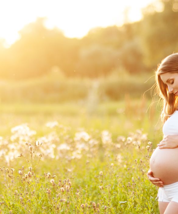 E' bene non abbandonarsi al sedentarismo in gravidanza e avere ancora più riguardo nel seguire una dieta equilibrata senza abbuffarsi.