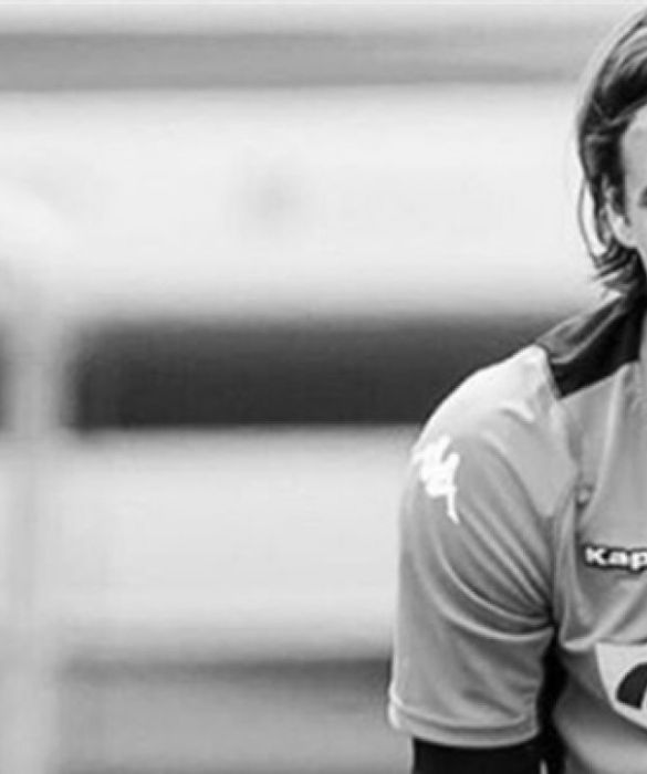 Madre natura è stata davvero molto generosa con Yann Sommer, fisico perfetto, pelle ambrata e labbra carnose, allo svizzero non manca proprio nulla!