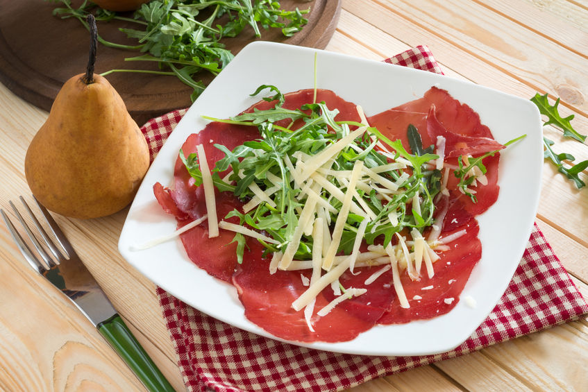 Carpaccio di bresaola con rucola e grana