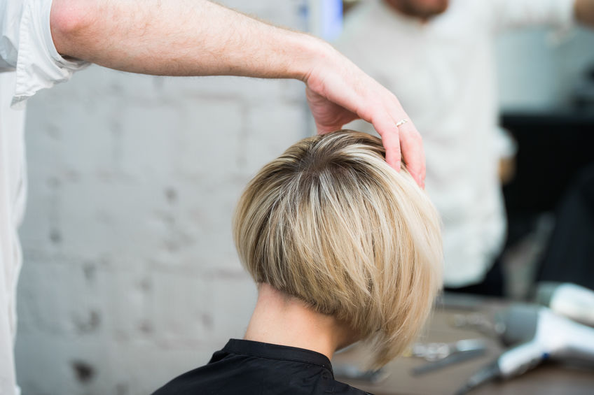 Pixie cut medio