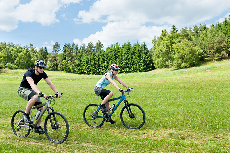 coppia-in-viaggio-in-bici