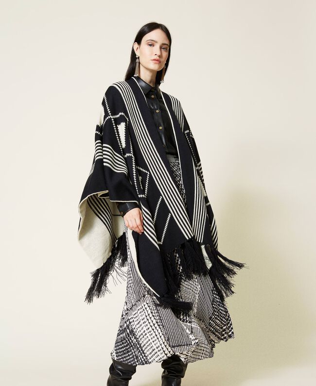 Poncho Twinset